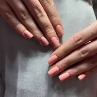 کاشت و ترمیم و لمینت ناخن و کاشت موقت