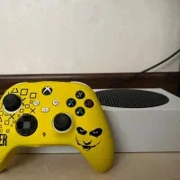 Xbox series s تمیز و سالم بازی هم داره|کنسول، بازی ویدئویی و آنلاین|کرج, اسدآباد|دیوار