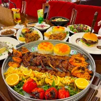 استخدام9نفر کارگرساده در رستوران مجلل باجاخواب.غذا|استخدام خدمات فروشگاه و رستوران|تهران, نارمک|دیوار