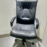 صندلی  کاملا سالم