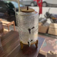 کلمن شیشه ای با پایه چوبی وجنس شیشه ای|صنایع دستی و سایر لوازم تزئینی|تهران, عبدل‌آباد|دیوار