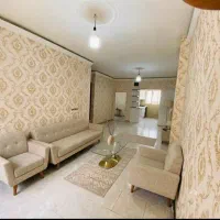 خونه طبقه سوم تک واحدی به فروش میرود.