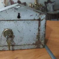 تعدادی وسیله قدیمی