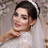 خدمات زیبایی میکاپ و شینیون تخصصی عروس وهمراهی950