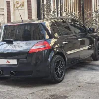 مگان هاچبک مدل r28 لیمیتد