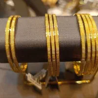 گالری طلای قادری|جواهرات|اصفهان, شیخ طوسی|دیوار