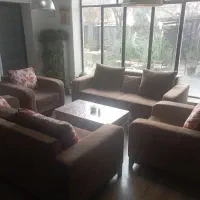 میزناهارخوری به همراه یک دست مبل هفت نفره|مبلمان خانگی و میز عسلی|بجنورد, |دیوار