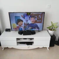 میز تلوزیون سفید ساده