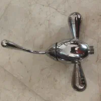 شیر آلات سرویس بهداشتی و فرنگی  دو عدد موجود|لوازم سرویس بهداشتی|قائم‌شهر, |دیوار