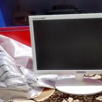 مانیتور 19 اینچی سامسونگ رنگ سفید کم یاب اصل
