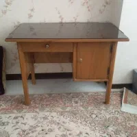 میز تحریر و مطاله