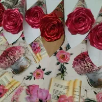 شاخه گل روز (زن)|گل مصنوعی|بروجرد, |دیوار