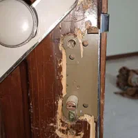 تعمیرات درب چوبی درمنزل|خدمات پیشه و مهارت|کرج, حسینآباد|دیوار