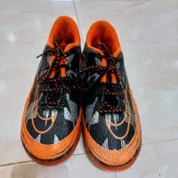 کتونی  فوتبال   استوک دار