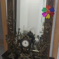 ایینه و شمعدان و ساعت