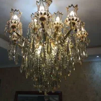 نظافت و تعمیرات و نصب  لوستر  در منزل