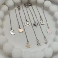 آویز ساعت