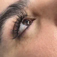 اکستنشن مژه فقط با هزینه متریال