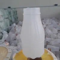 استخدام نیروی کار در کارخانه پلاستیک