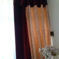 پرده زرشکی
