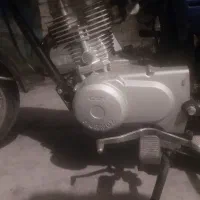 موتور هوندا ۱۲۵ در حد داخل عکس کاملا مشخص.