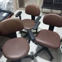 صندلی چرخ دار و میز اداری . توضیحات دقت شود|میز تحریر و کامپیوتر|کرج, گلشهر|دیوار