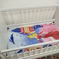 تخت گهواره ای به همراه خوش خواب  در حد نو