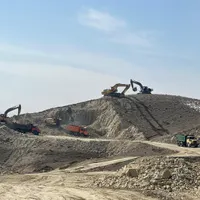 کارگر سرویس کار ماشین الات سنگین
