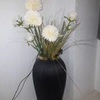 گلدون گل طبیعی و گلدون کنارسالنی