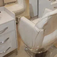 اجازه میز ناخن و صندلی رنگ