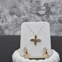 طلاهای نو و شیک با اجرت مناسب|جواهرات|ایوان, |دیوار