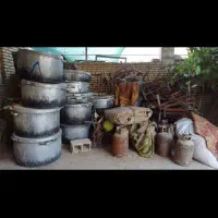 دیگ و شعله و سینی و کپسول و تخته کار