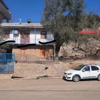 در وپنجره چوبی سالم