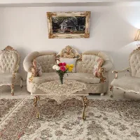 یک دست مبل کلاسیک کارکرده