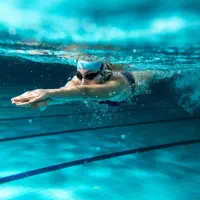 آموزش شنا بانوان/دختران تبریز