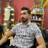 نیاز به یک نفر کاراموز ارایشگری