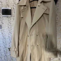 پالتو بارانی نخودی. رنگ