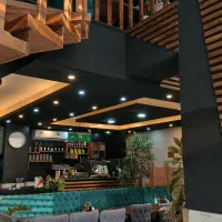 استخدام پیتزا زن و گریل کار رستوران آلپومو