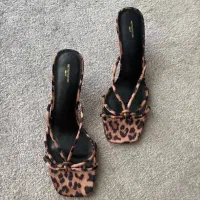 صندل اورجینال انگلیسی برند pretty little thing