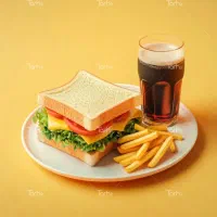 استخدام صندوقدار خانم و نیرو جوان آقا در فست فود