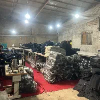 نیازمند وسط کار آقا