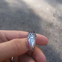 انگوشتر