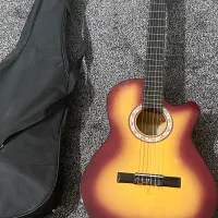 گیتار دیاموند به همراه کیف