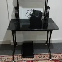 میز کامپیوتر فلز و شیشه