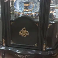 بوفه زیبا و جادار از چوب گردو پشت آینه دار