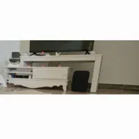 میز تلویزیون در حد نو