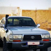 دو دستگاه تویوتا اف جی هشتاد و وانت دو اف