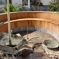 کاشی کاری و سیمان کاری و بنایی