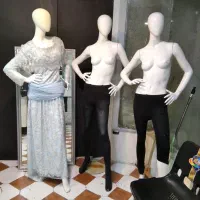 مانکن دست وپادار