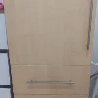 کمد دارای دو طبقه و دو کشو